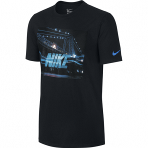 Camiseta NIKE TEE FUTURA BRIDGE